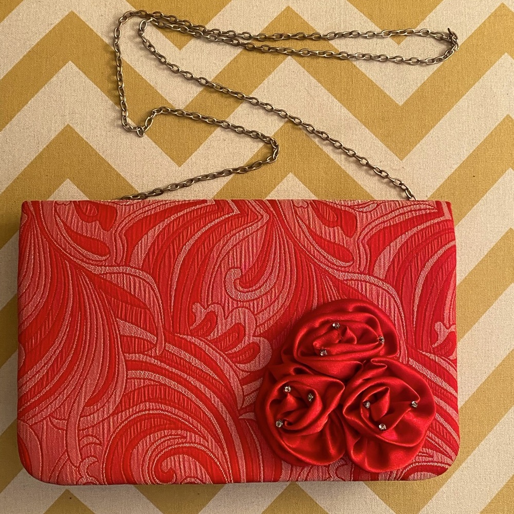 Elegant Red Floral Clutch (c11)
